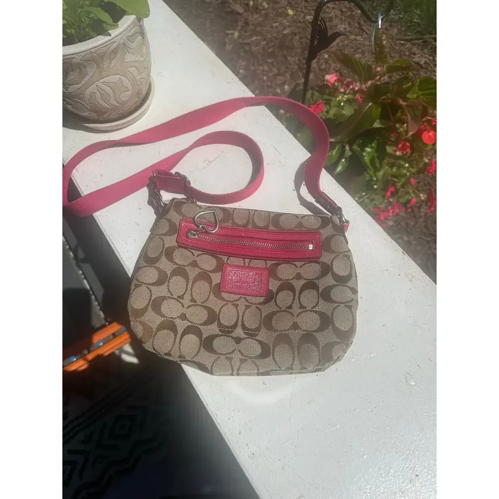 Coach Signature Khaki Pink Jacquard Swingpack Crossbody Bag Heart Charm